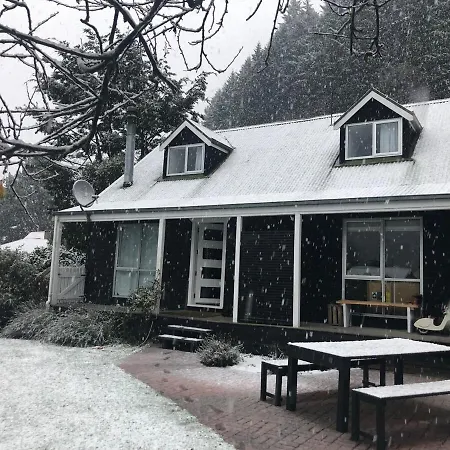 3 Bedroom Queenstown Escape, Bbq & Outdoor Space